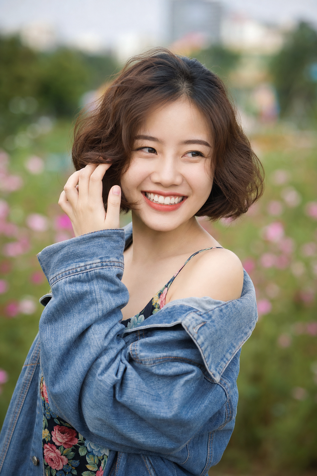 Chân dung cô gái Việt trong vườn